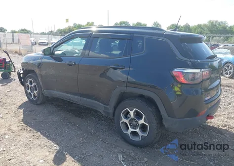 2022 Jeep Compass Trailhawk 4X4 из США, поврежденный, VIN 3C4NJDDB8NT111802